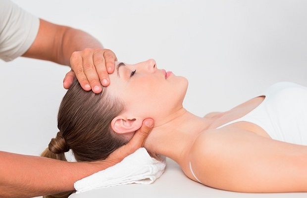 Massage đầu giảm căng thẳng, stress