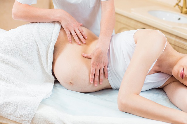 Cách massage giúp an thai