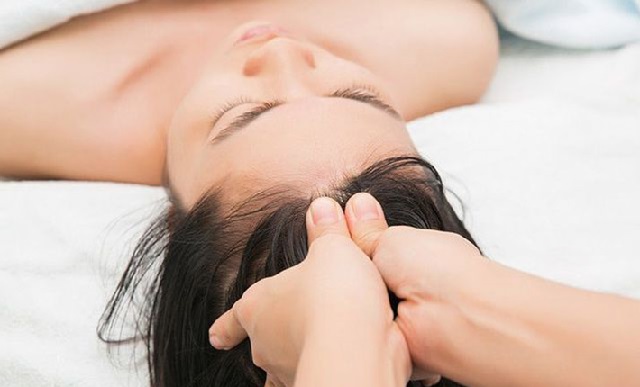 Cách massage giúp giảm đau đầu
