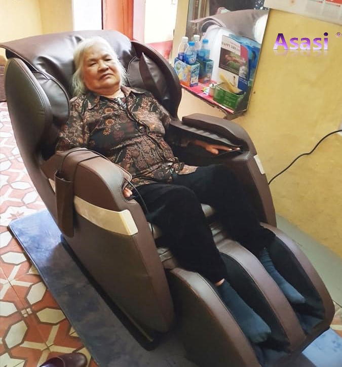 Những điểm cần lưu ý khi chọn mua ghế massage cho người già