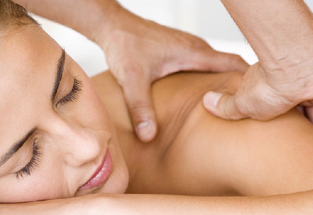 Massage giảm đau gân cơ và xương khớp