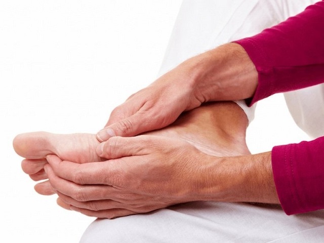 Phương pháp massage giúp giảm đau nhức cho người già