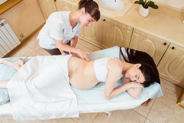 Tìm hiểu cách massage giúp an thai